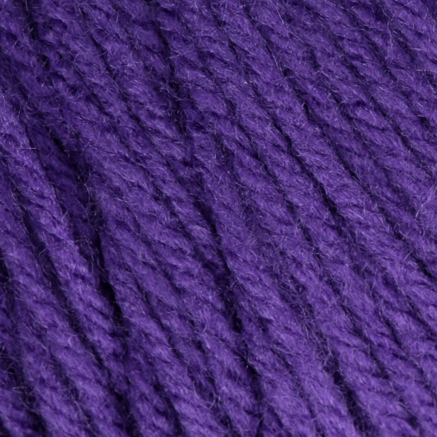 Bernat® Super Value - Light Damson (detail)