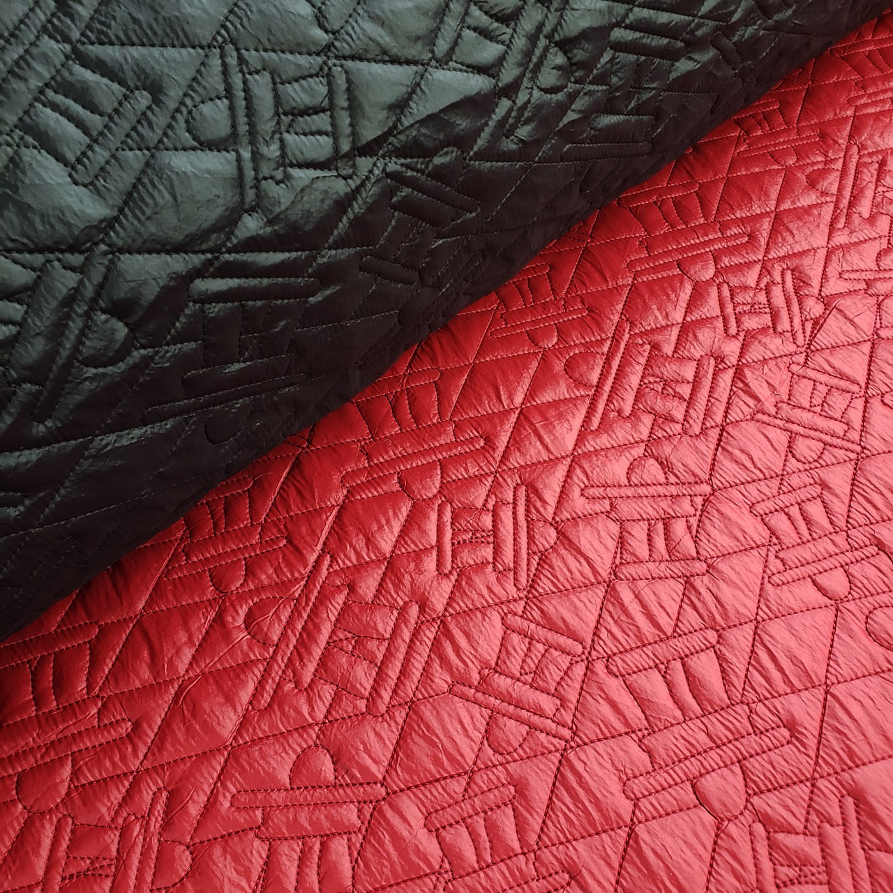 Embroidered Quilt 2-Sided - Inukshuk - Redwood