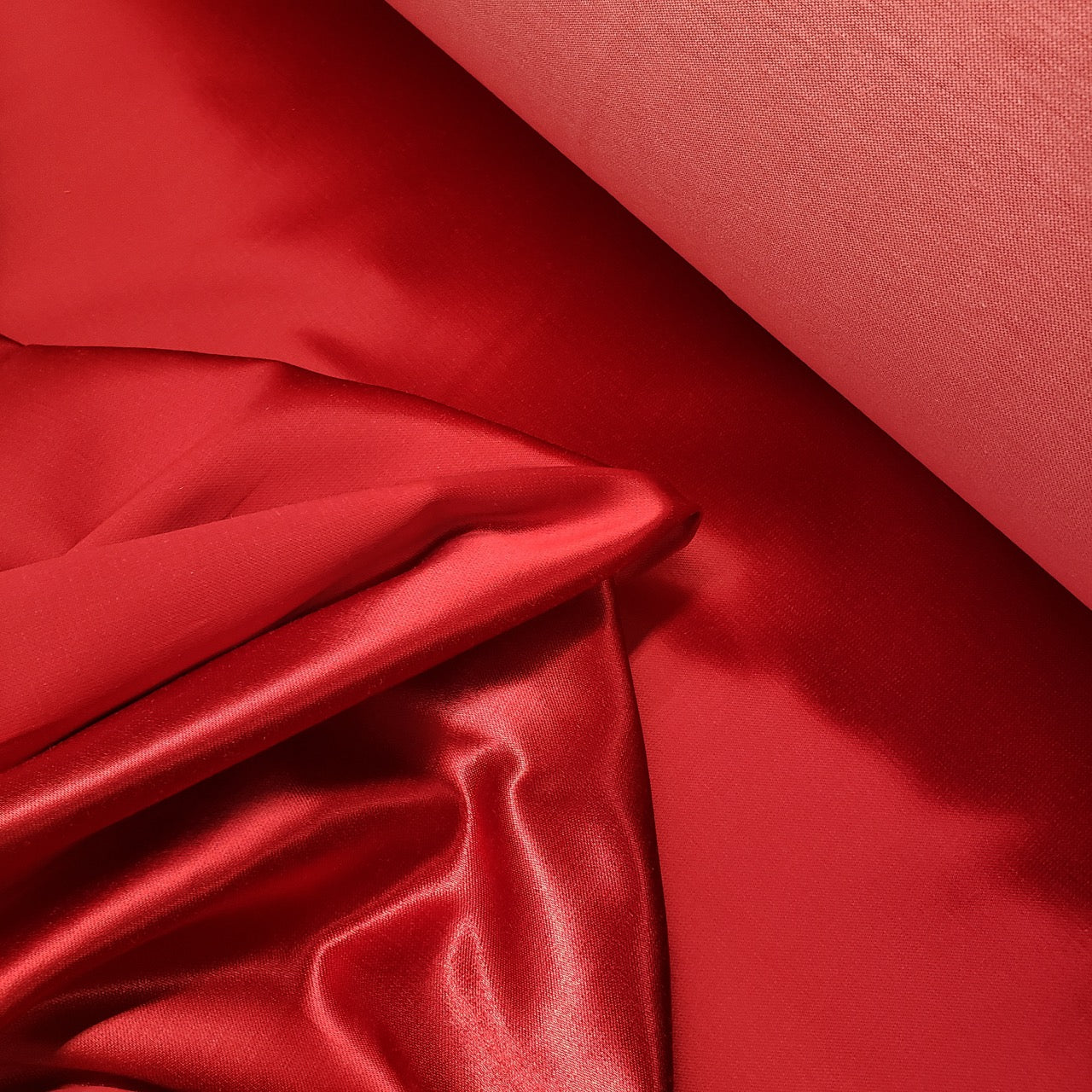 Kasha Lining - Red (roll)