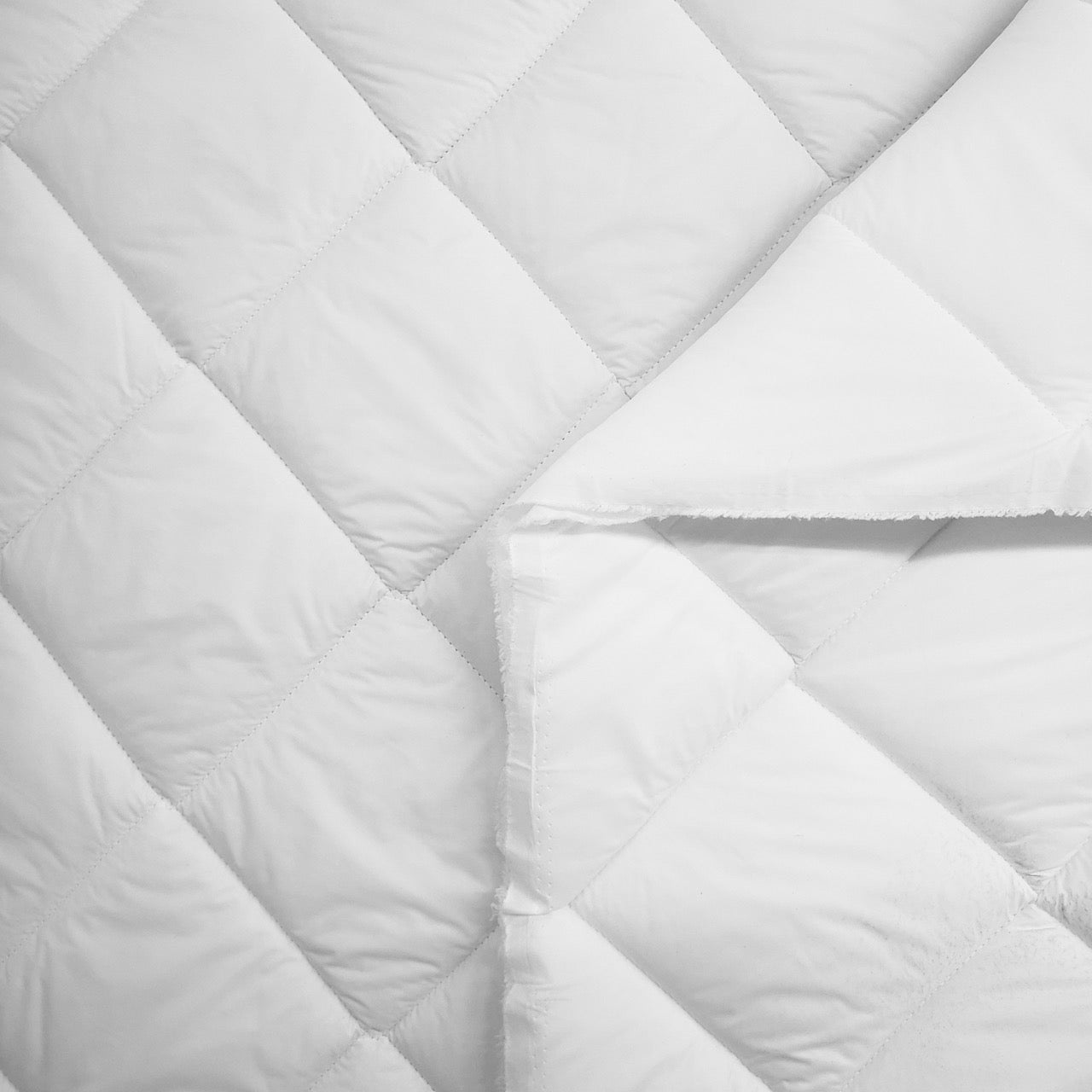 Quilted Holofill™ - 2-Sided - 8oz (white)