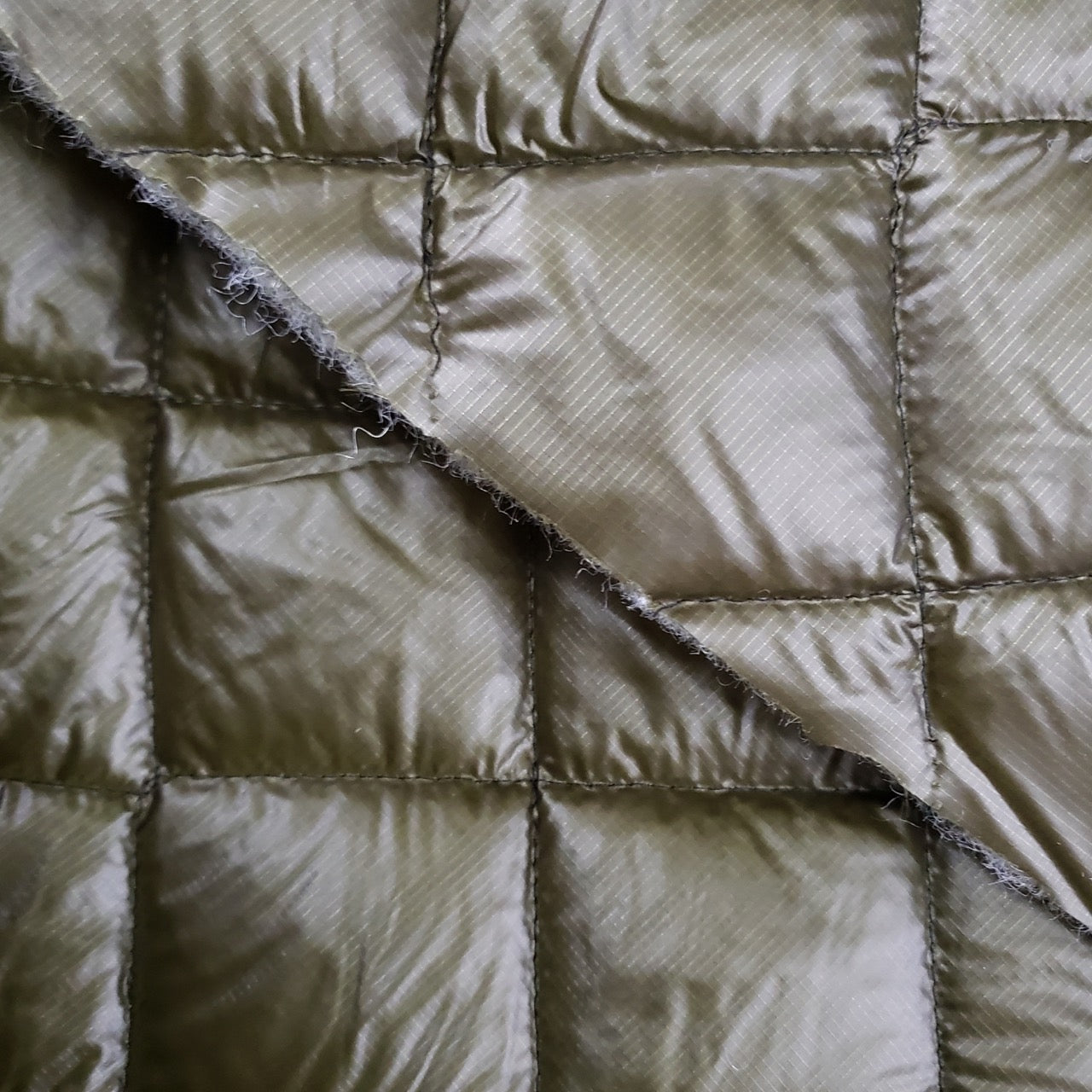 Quilted Holofill™ / Poly - 2-Sided - Olive Ripstop (detail)
