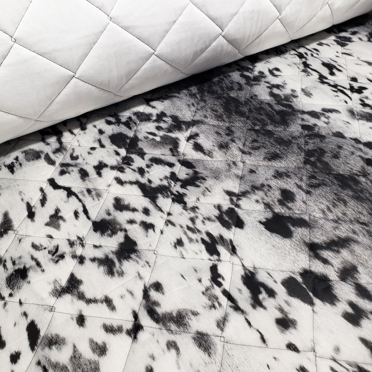 Quilted PrimaSoft™/ Radiantex, 15oz - Seal Skin (Natural) - roll