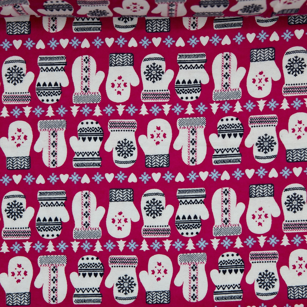 Flannel - Mittens & Hearts (Red)