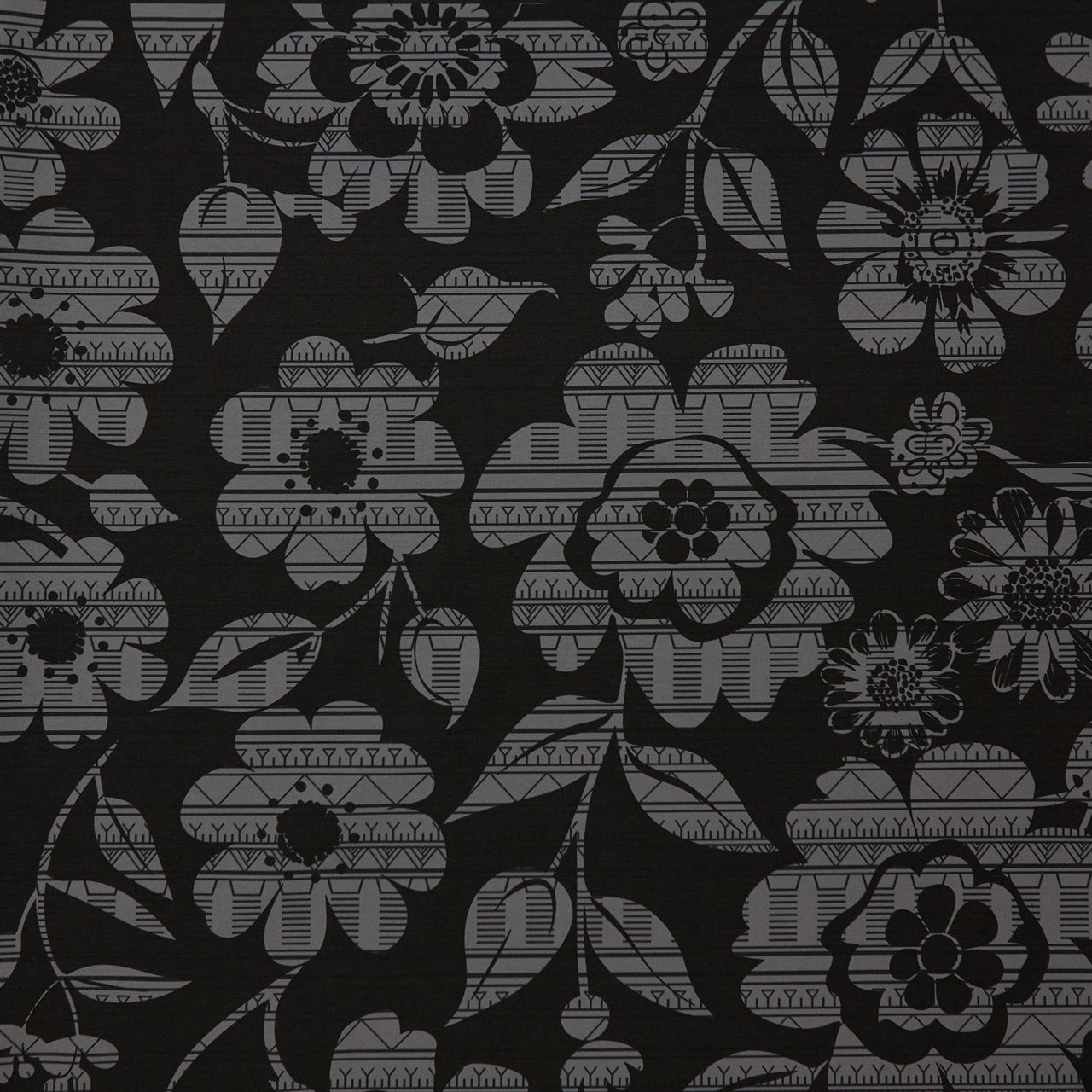 Commander® Tunniit Floral (Daisy)- Pewter (pattern)