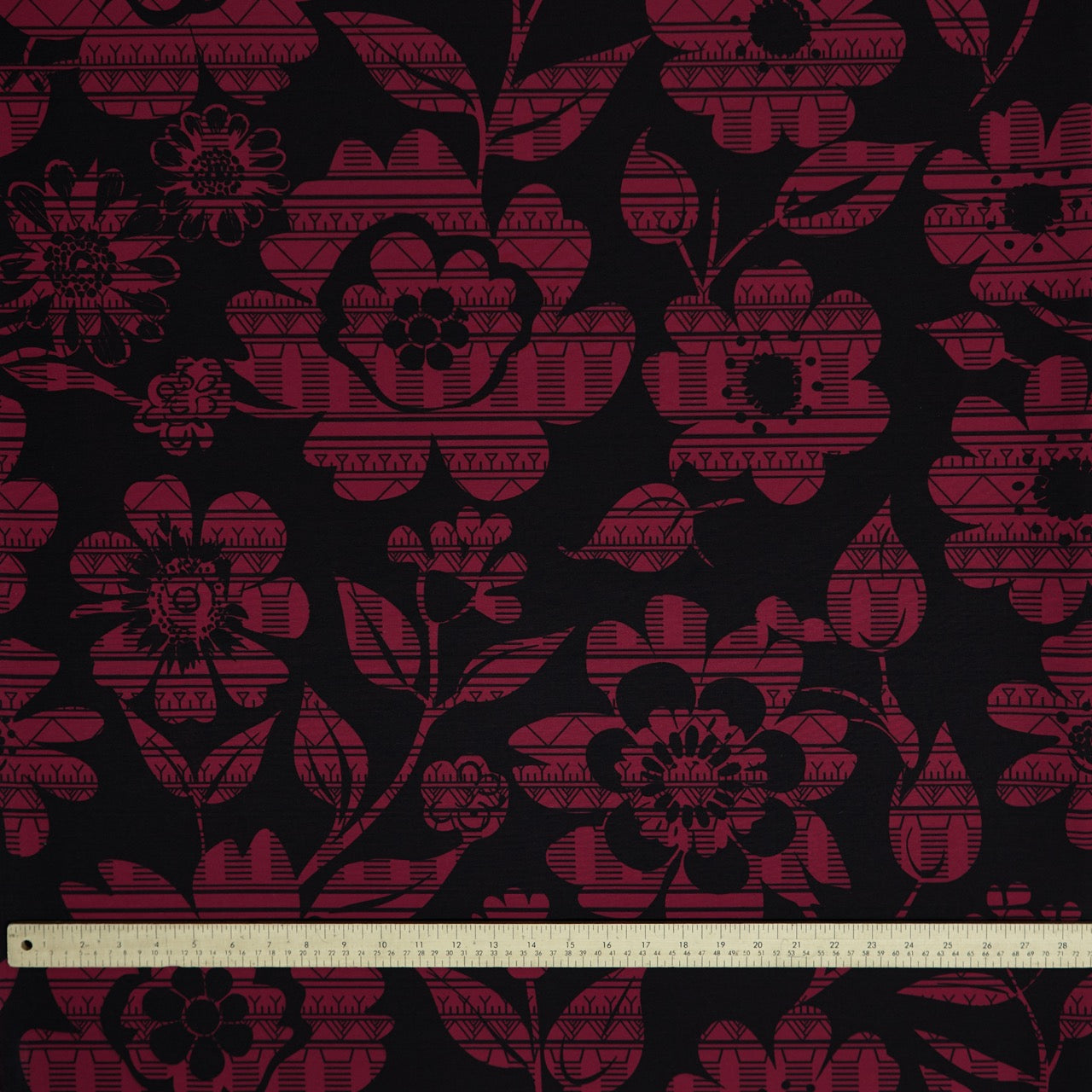 Commander® Tunniit Floral (Daisy)- Raspberry (sizing)
