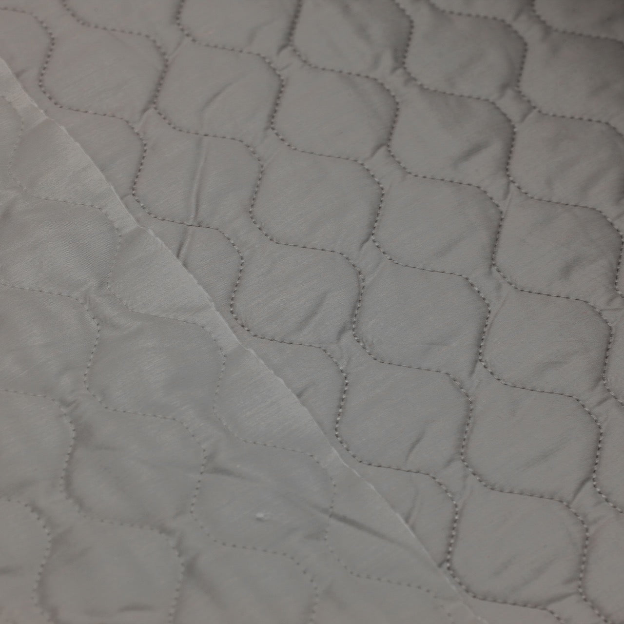 Cotton Quilt - Grey (cut)