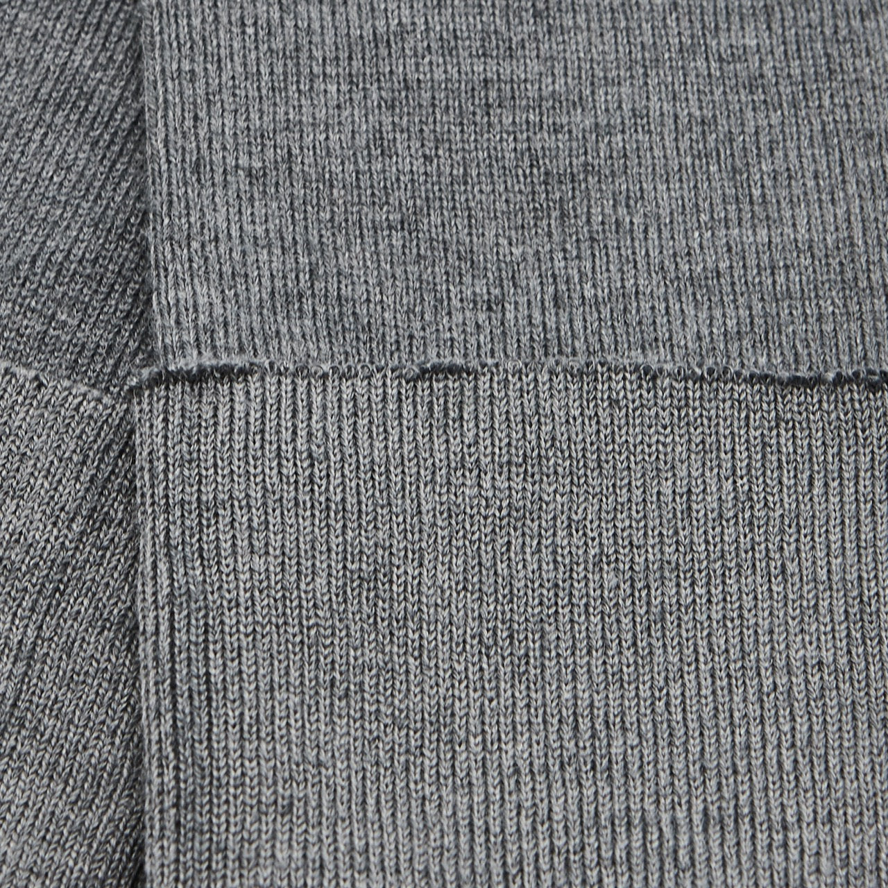 Cuffing - Light / Tubular - Grey (detail)