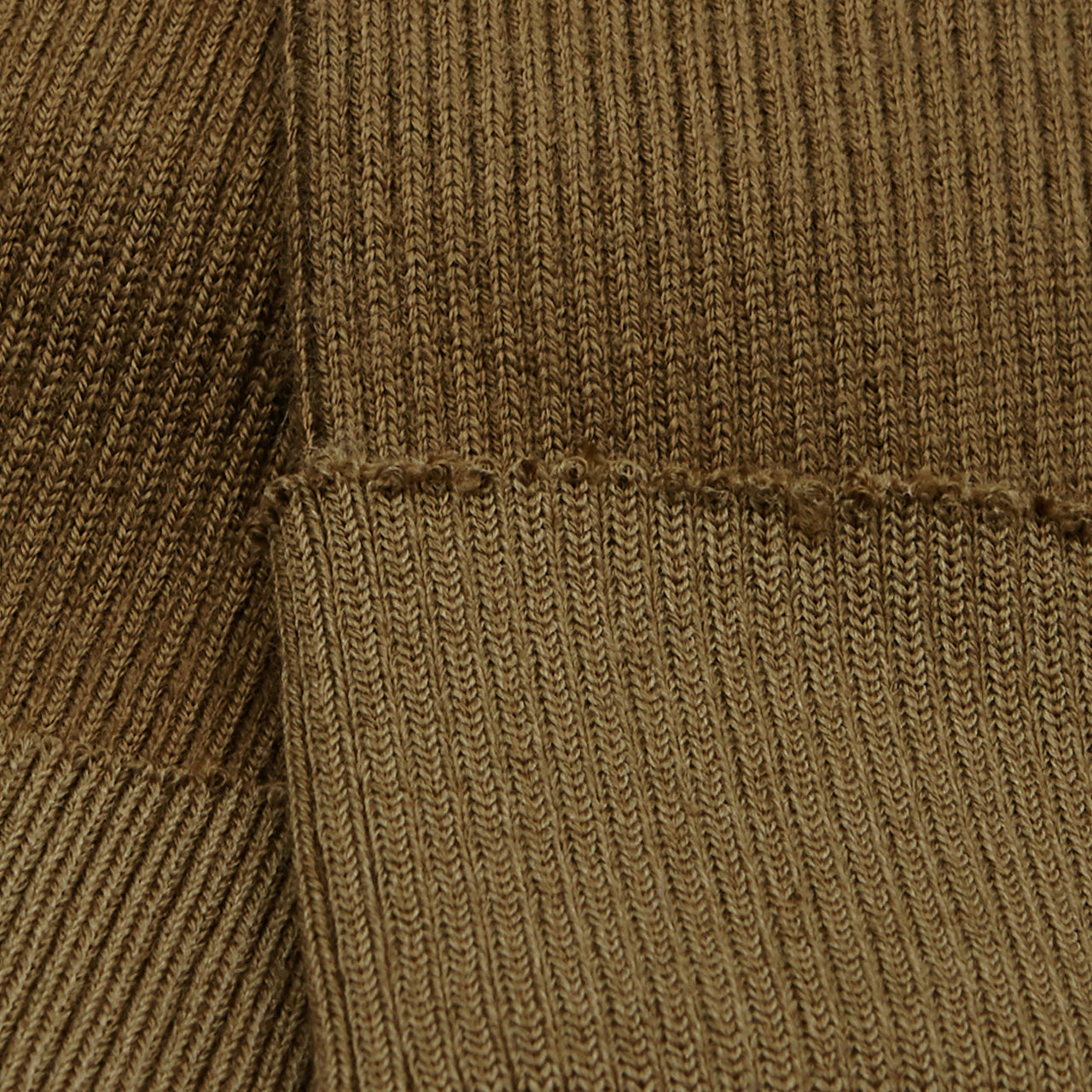 Cuffing / Tubular - Taupe (detail)