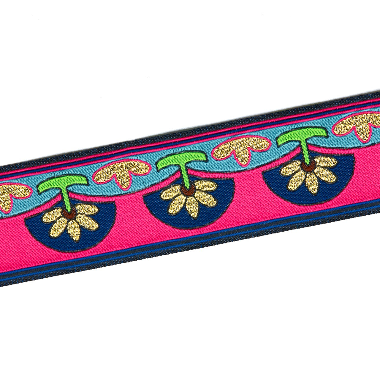 InukChic® Ulu/Flower Trim - Magenta Metallic (detail)