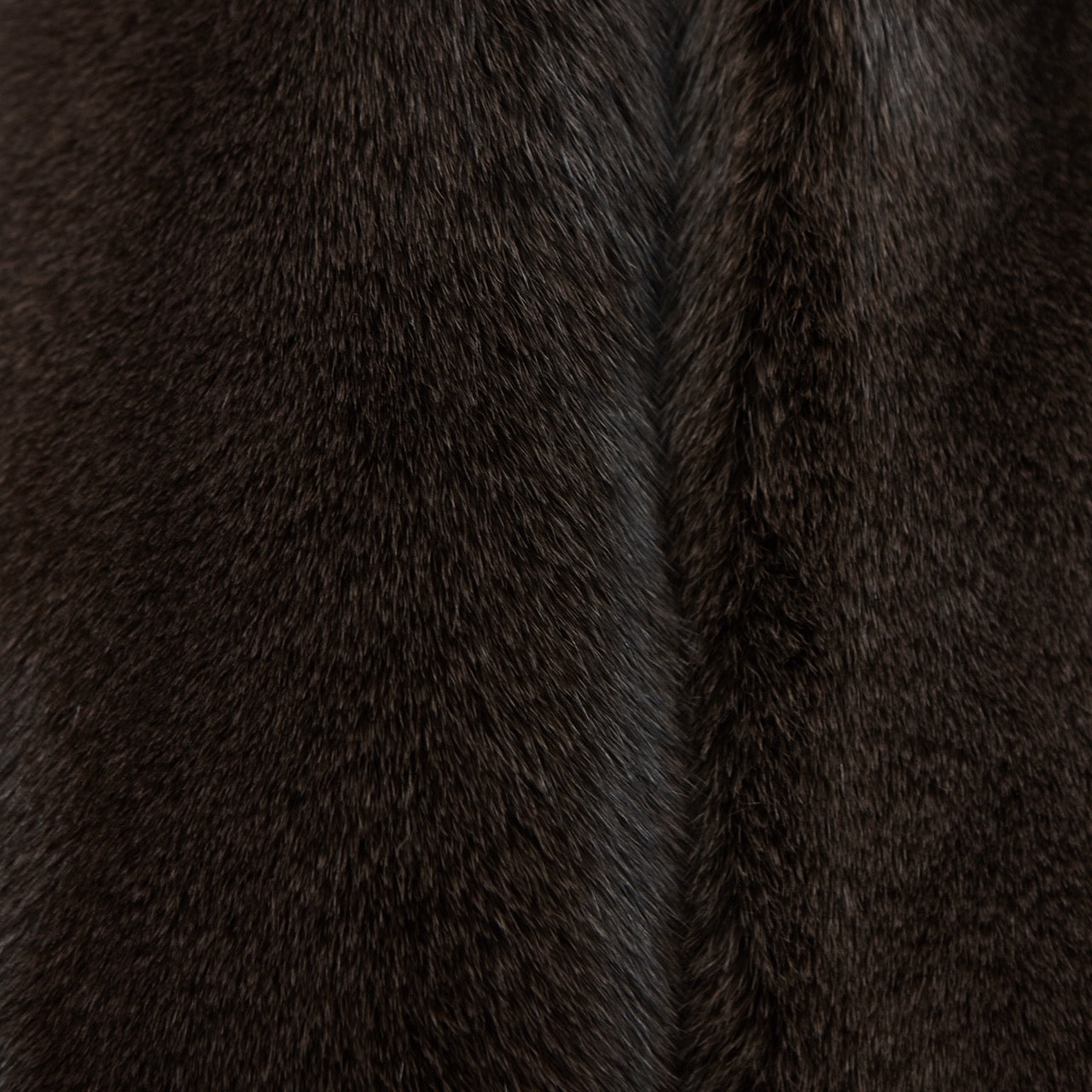 Dyed Norweigan Blue Fox Fur - Brown (detail)