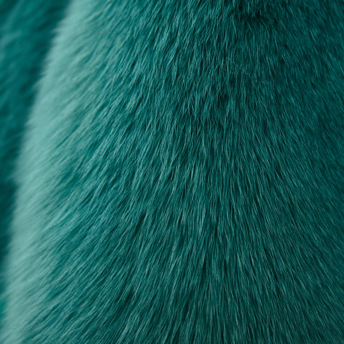 Dyed Shadow Fox Fur - Emerald (detail)