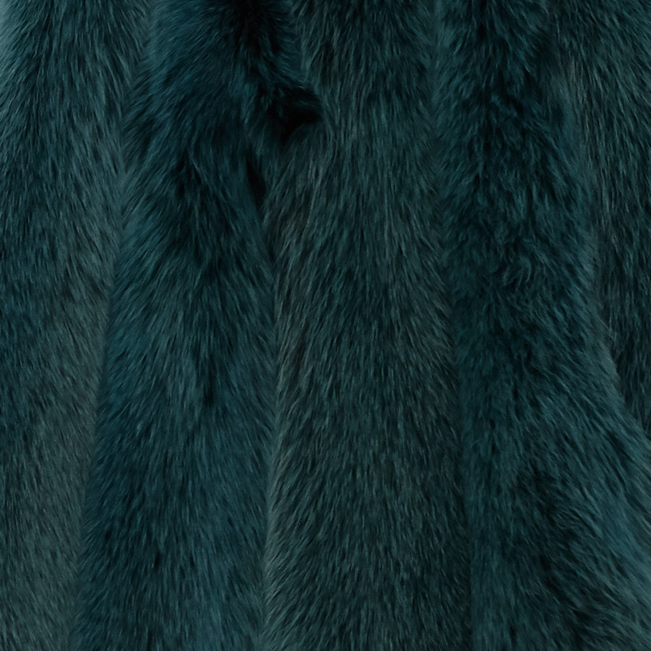 Dyed Shadow Fox Fur - Turquoise (detail)