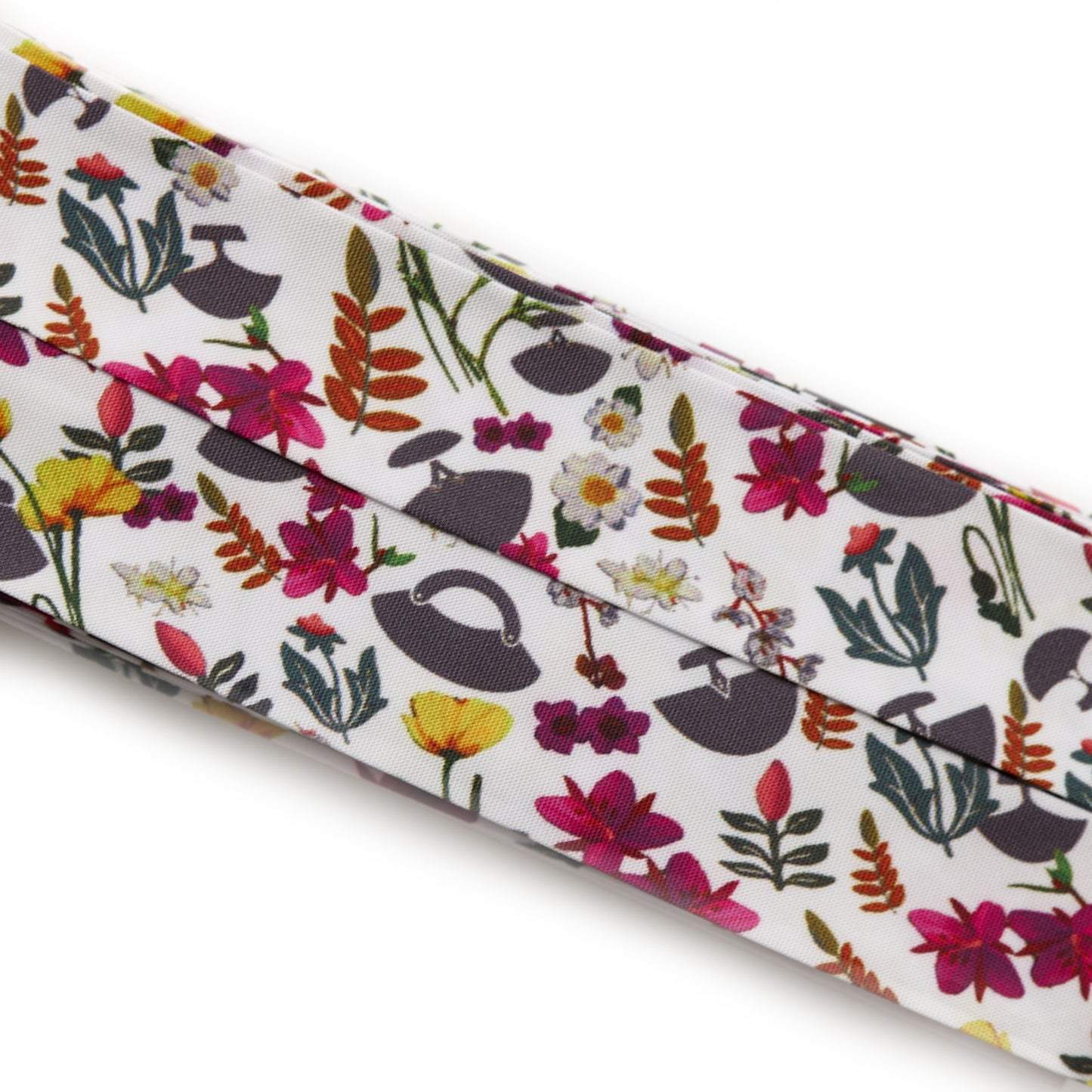 InukChic® Floral / Ulu Bias (Style 1) - white
