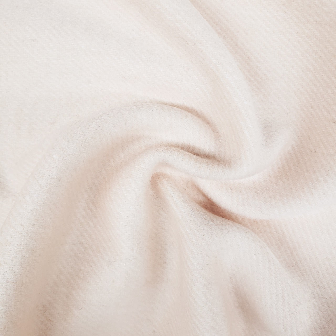 Light Wool - Pastel Peach Twill
