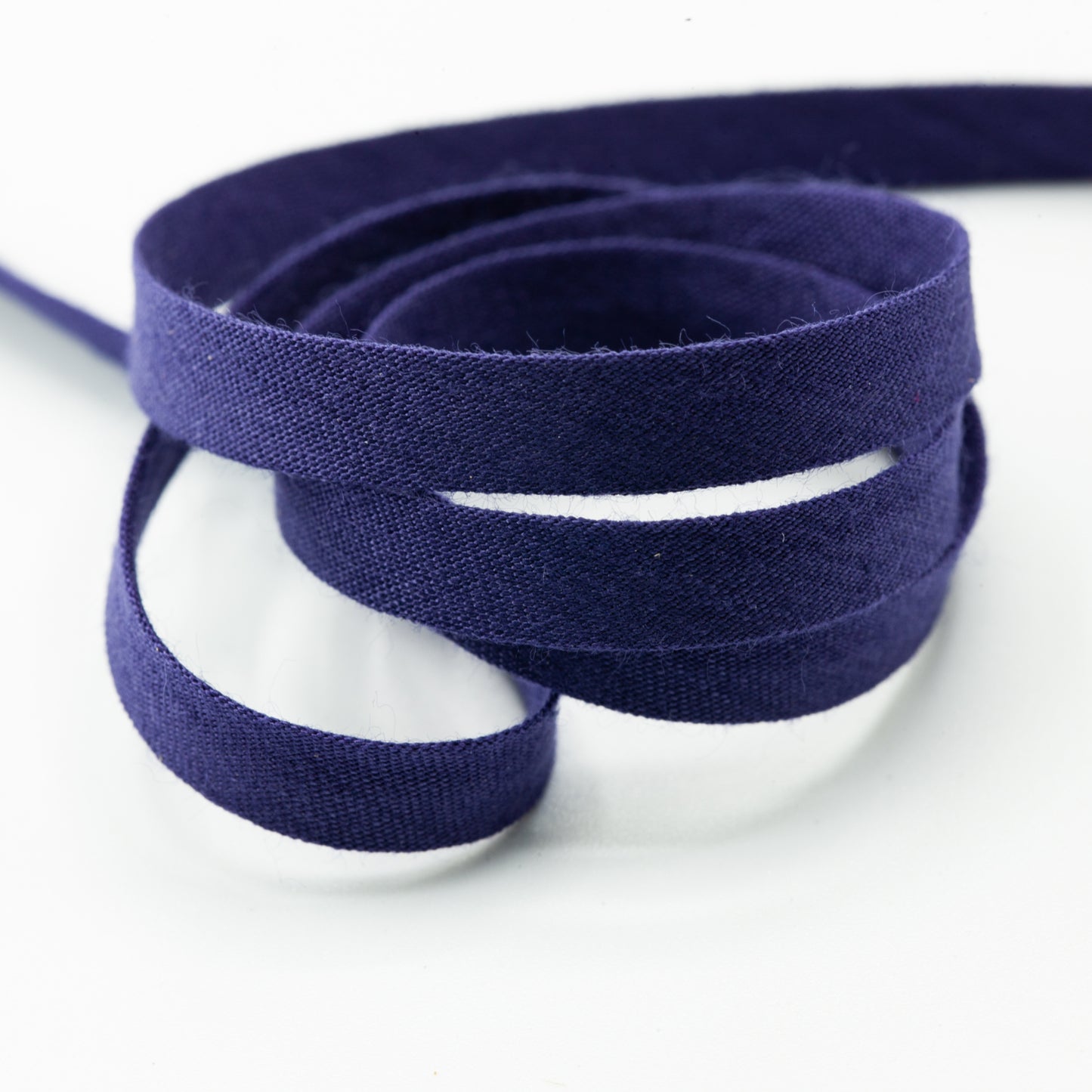 Bias Tape - Gucci Purple - 7mm (detail)