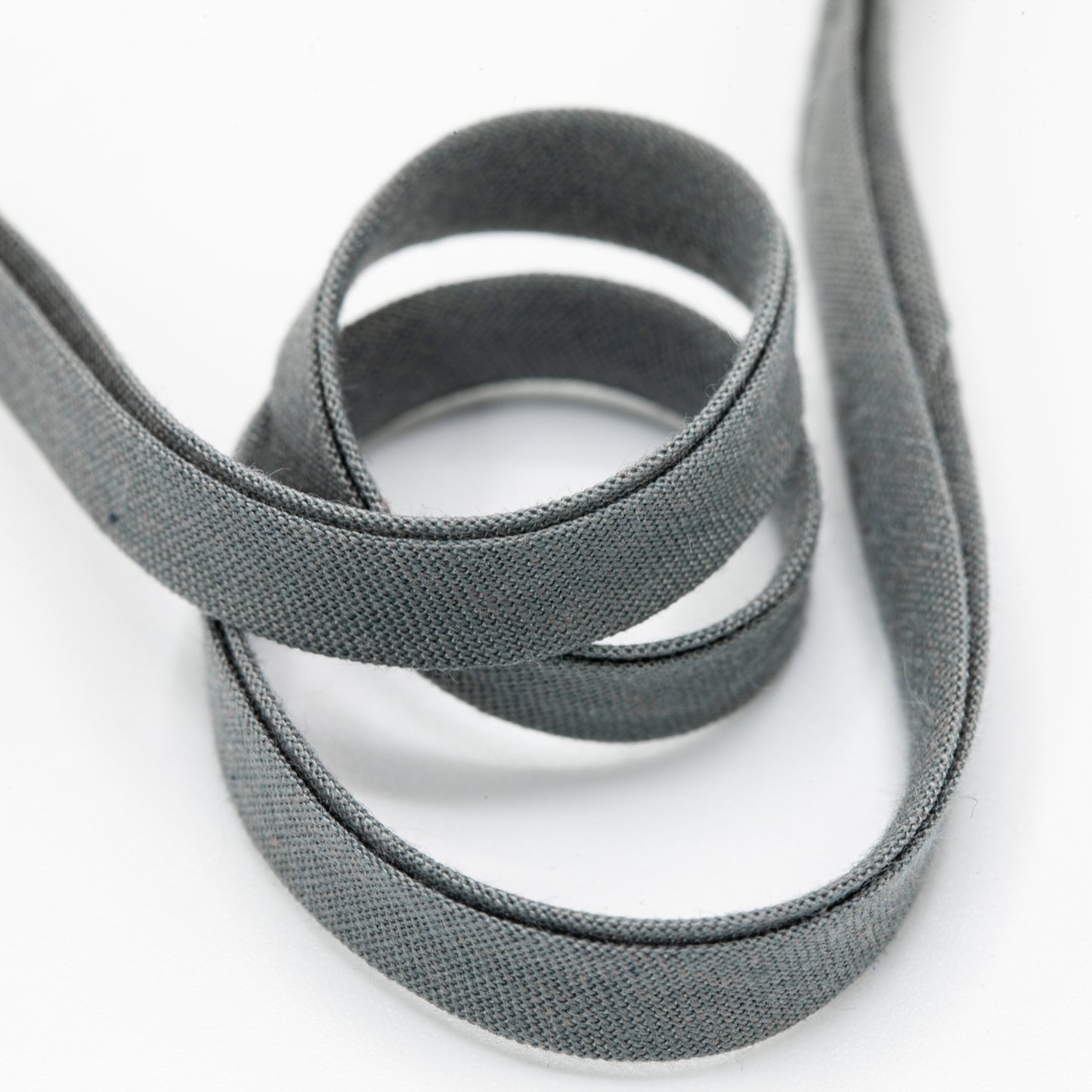 Bias Tape - Pewter - 7mm (detail)