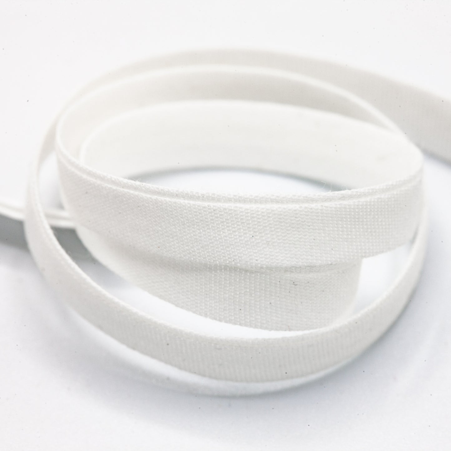 Bias Tape - North Star White - 7mm (detail)