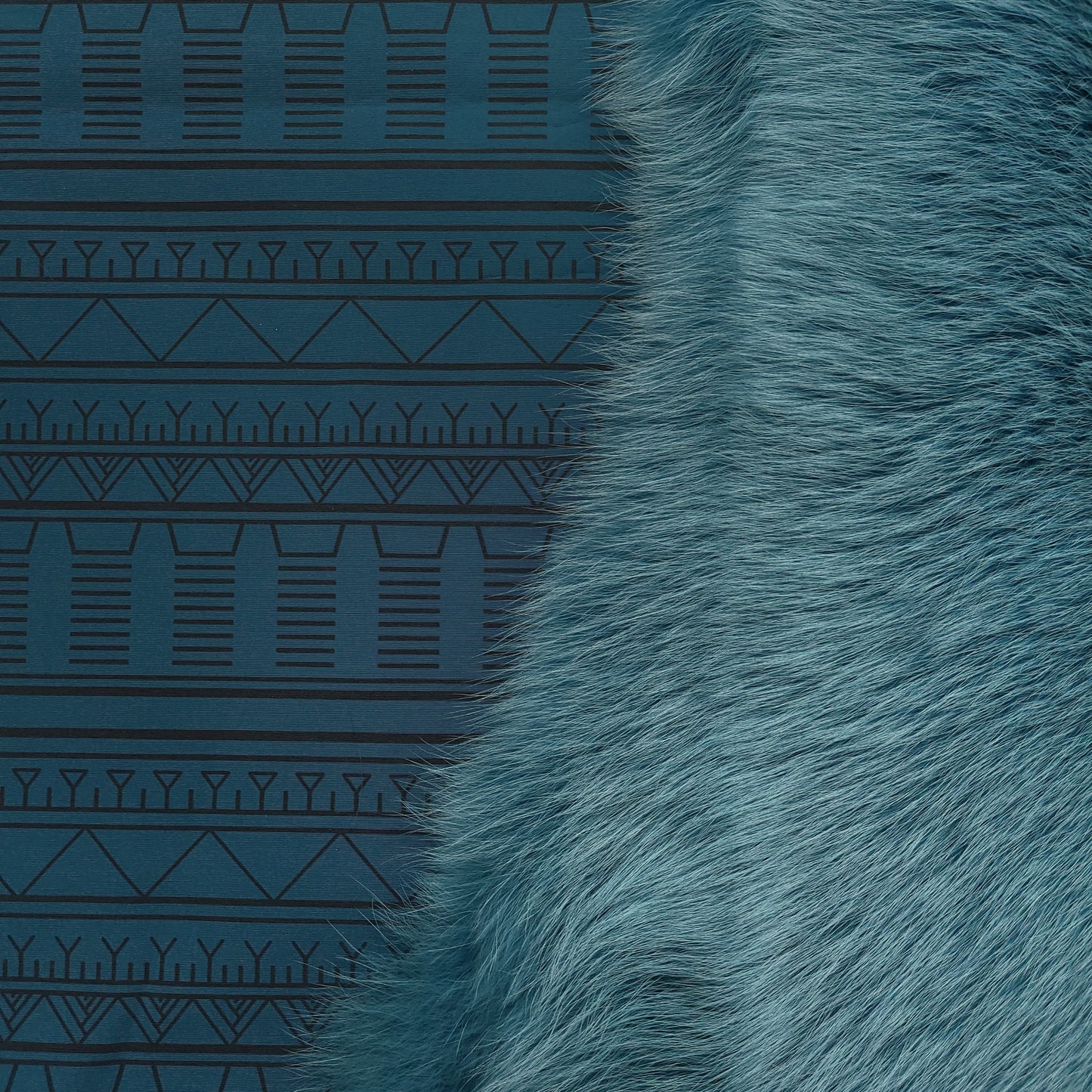 Commander® Tunniit by Martha Kyak - Teal (fox)