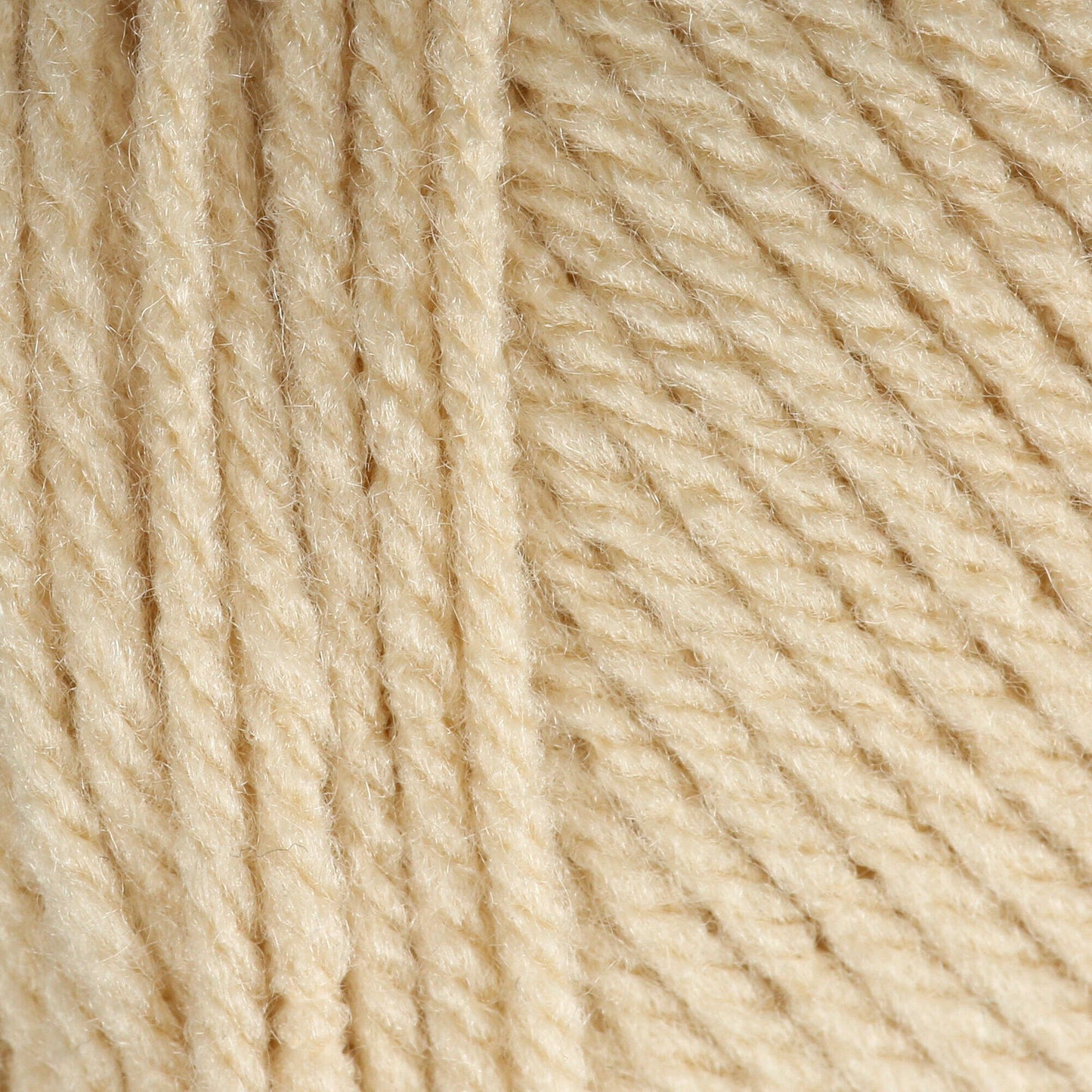 Bernat® Super Value - Oatmeal (detail)