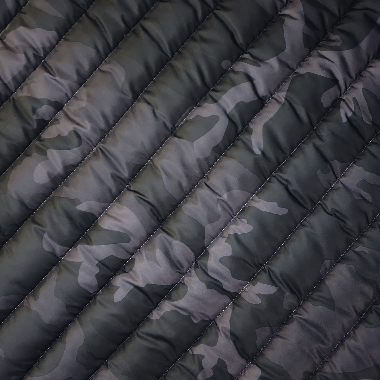 Quilted Polar 2-Sided 13oz - Camo Army Black (flat)
