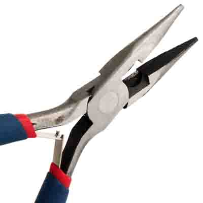 Econo Pliers - Chain Nose w/ Cutter (detail)