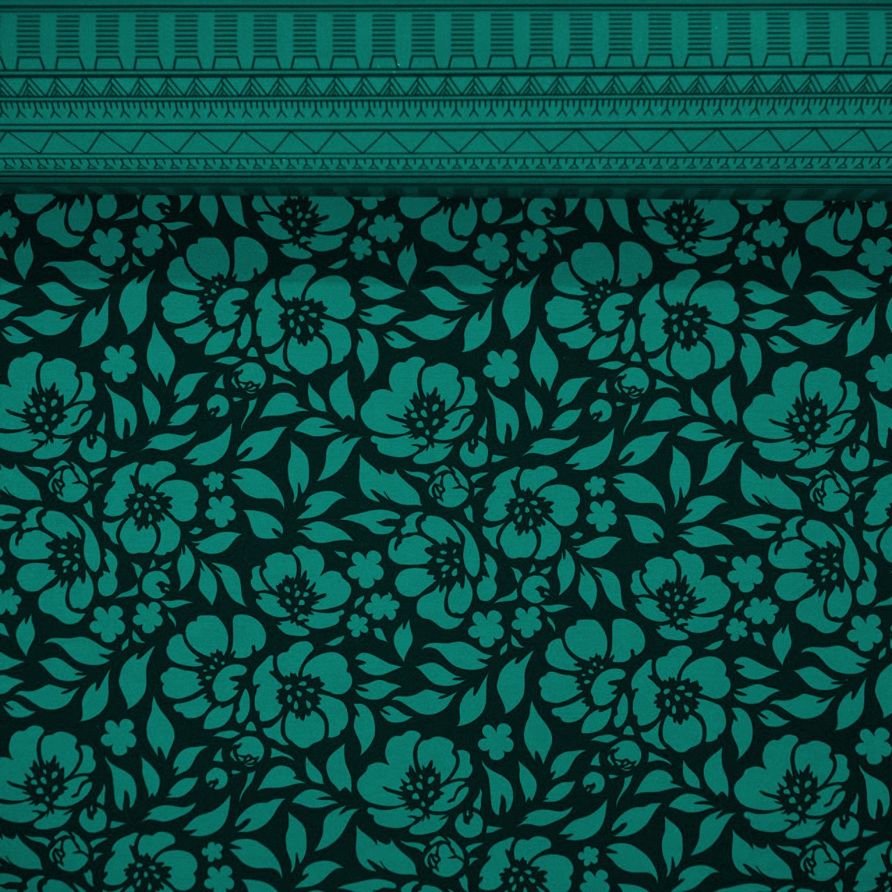 Commander® Azalea Floral (Solid) - Emerald (roll)