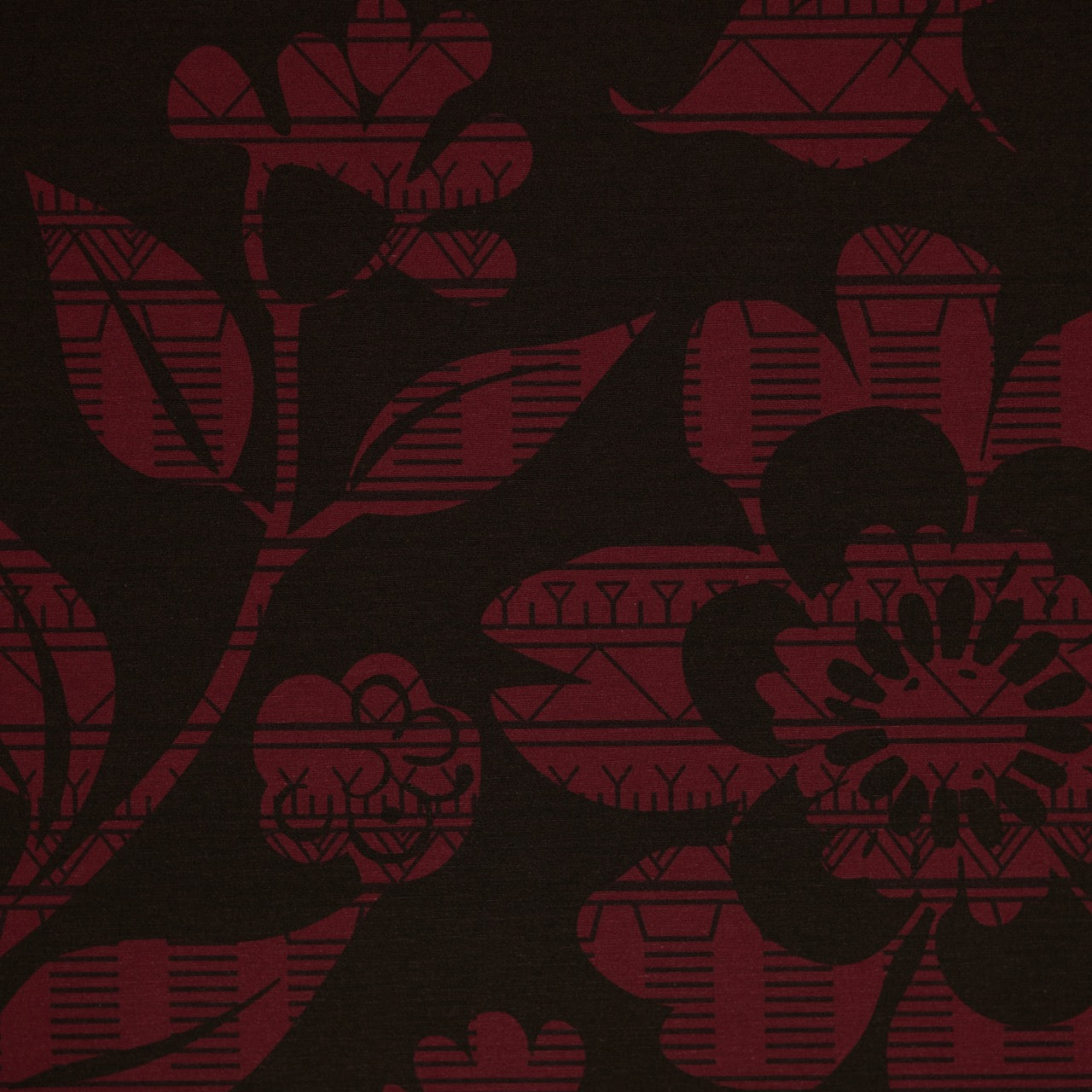 Commander® Tunniit Floral (Daisy)- Burgundy (detail)