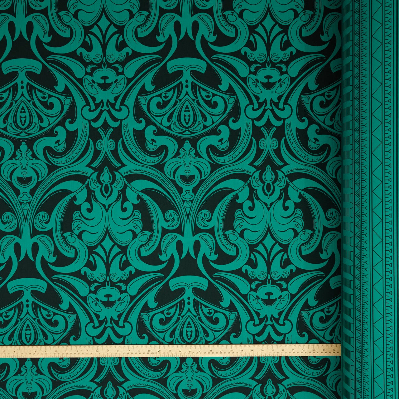 Commander® InukChic® Damask Ulu XL (9.5) - Emerald (sizing)