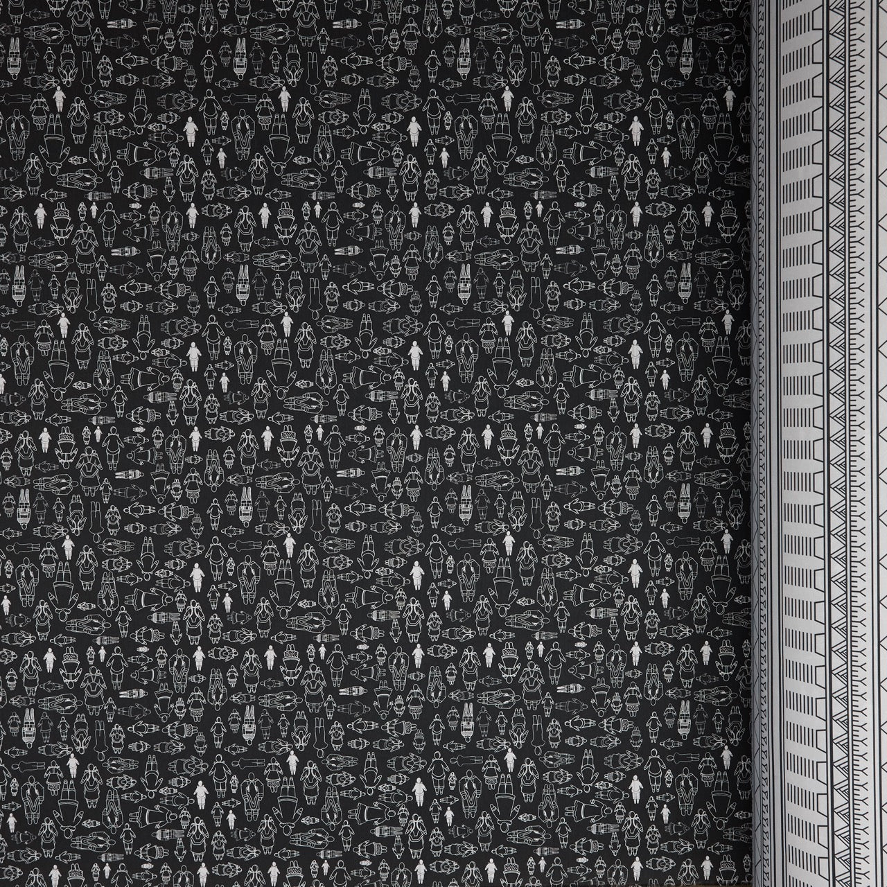 Commander® Inuujait™ Black - Light Grey (full)