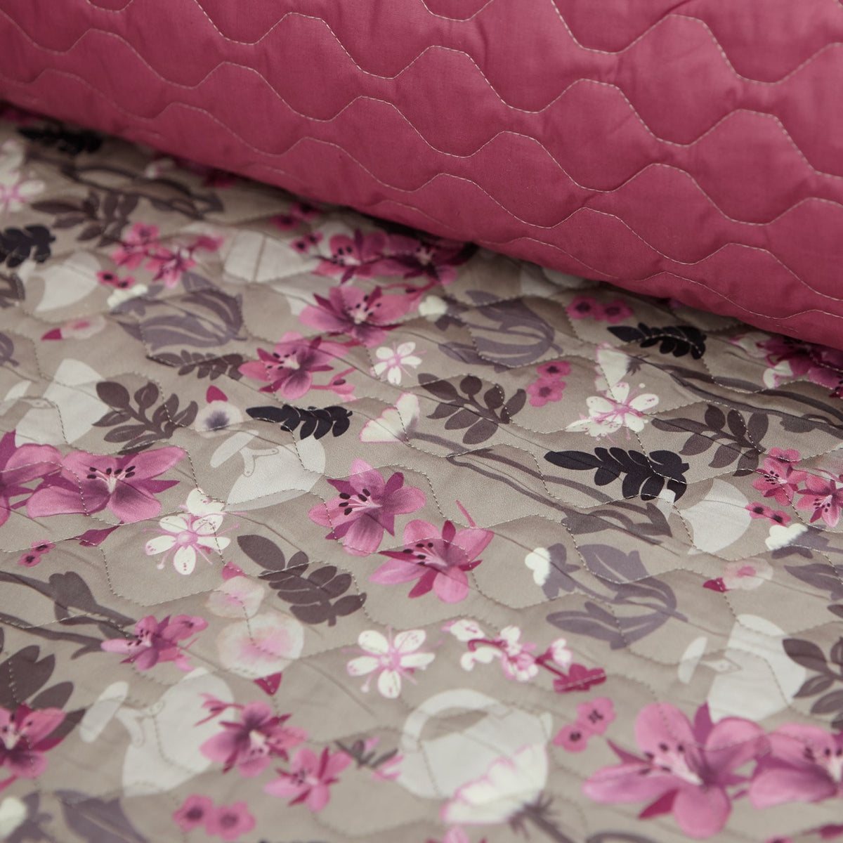 Cotton Quilt - InukChic® Ulu Floral - 6oz - Taupe (v2)
