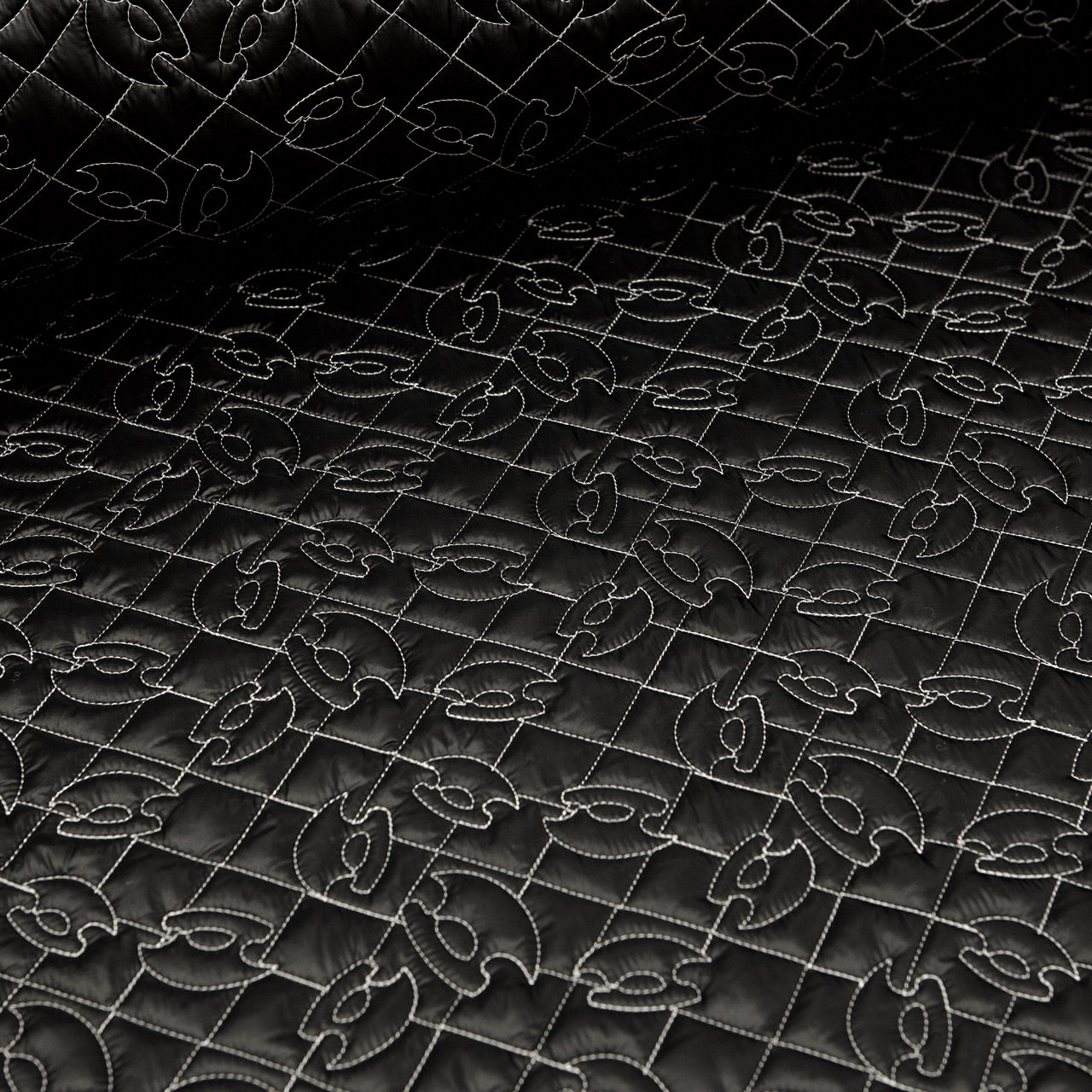 Embroidered Quilt 2-Sided - Ulu (SILVER Stitch)