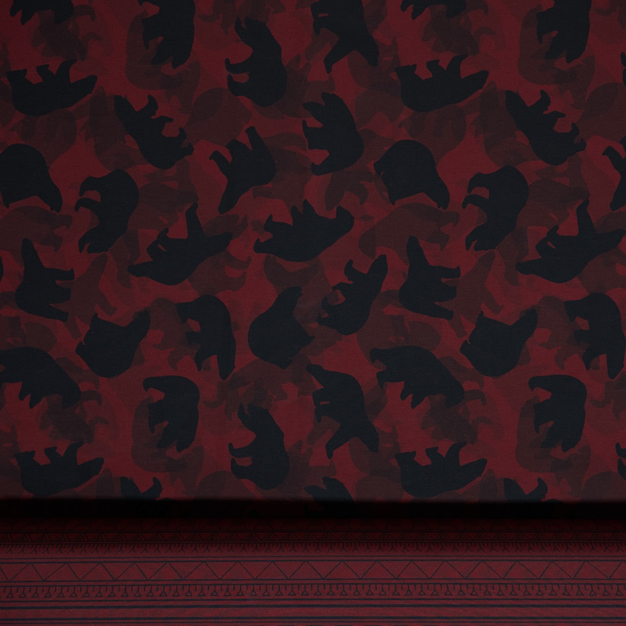 Commander® Polar Bear Camo - Burgundy (Tunniit back)