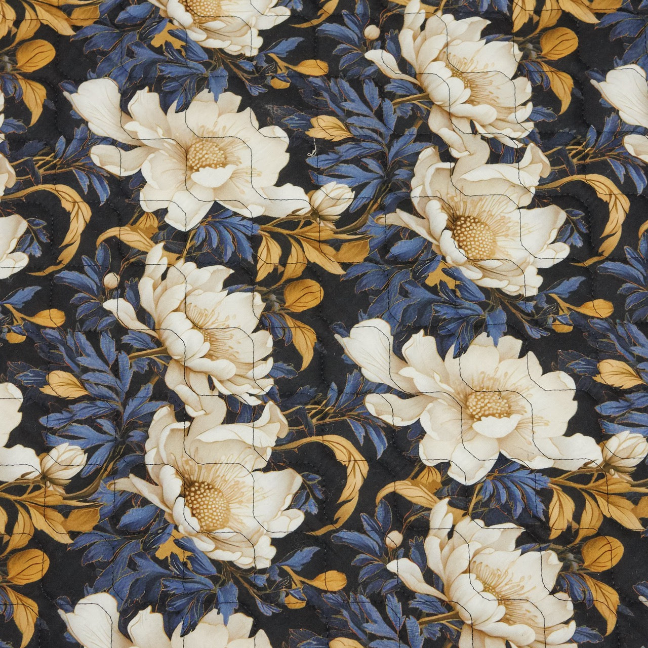 Cotton Quilt - Floral - 6oz - Magnolias (detail)