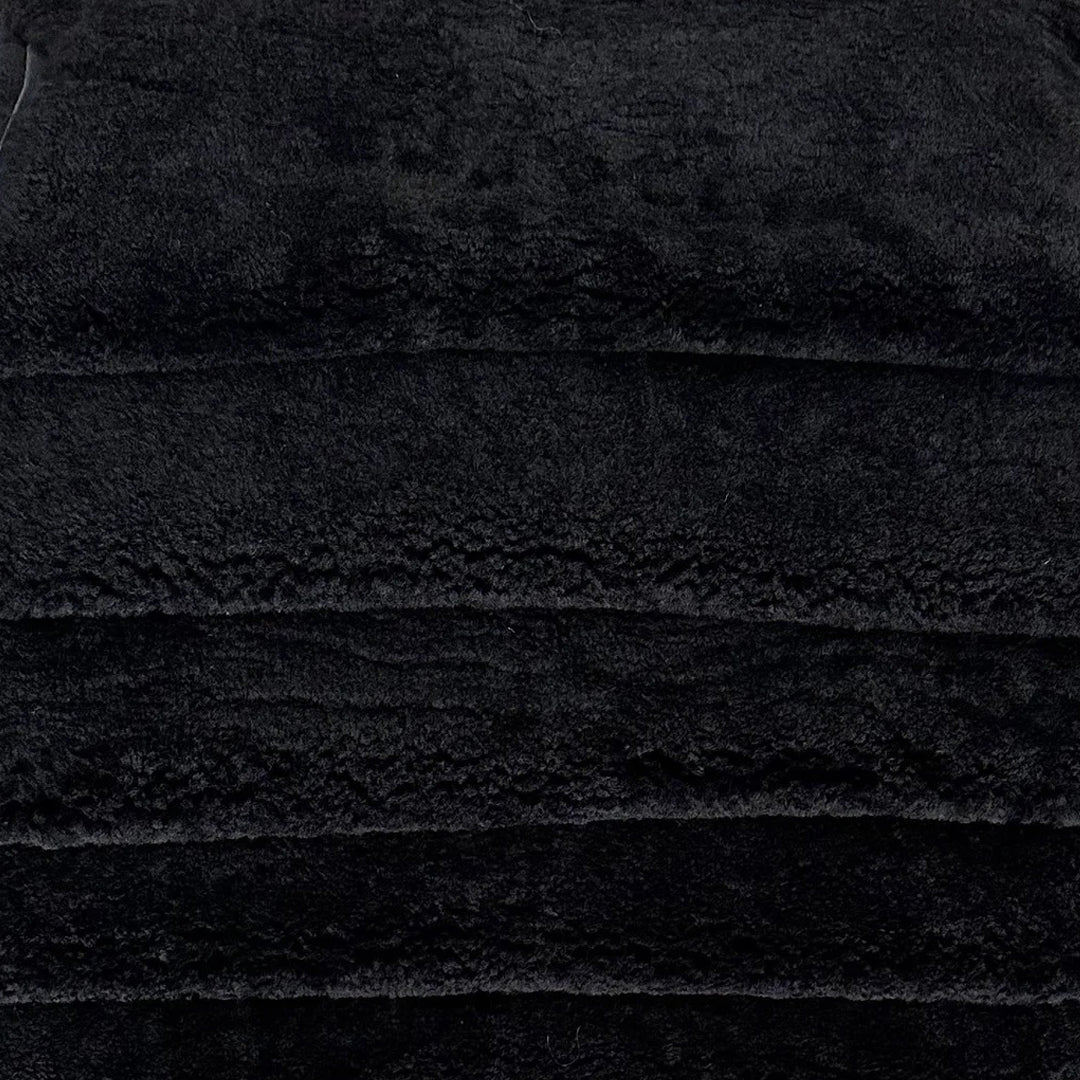 Sheared Sheepskin - Black (stack)