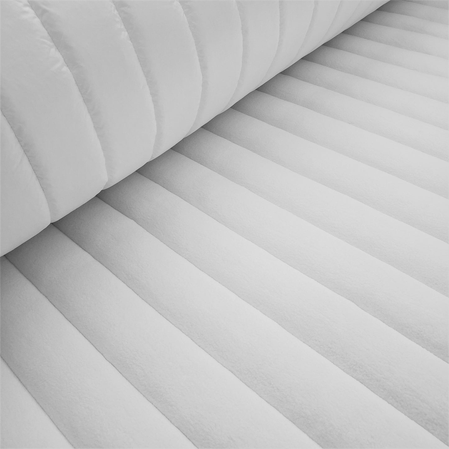 Quilted Polar, 2-Sided 13oz - White (roll)