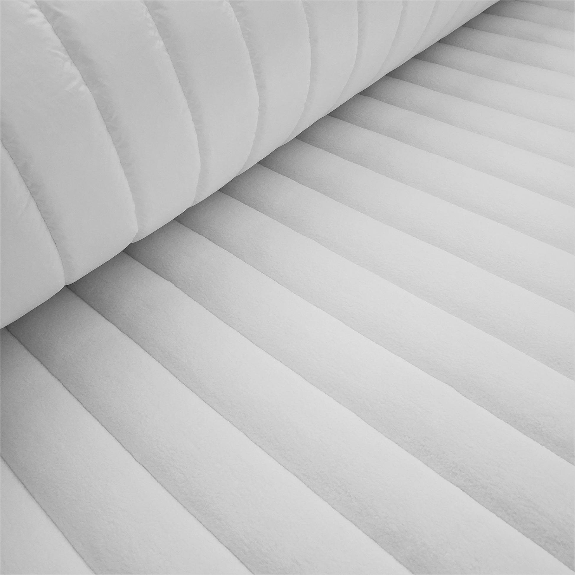 Quilted Polar, 2-Sided 13oz - White (roll)