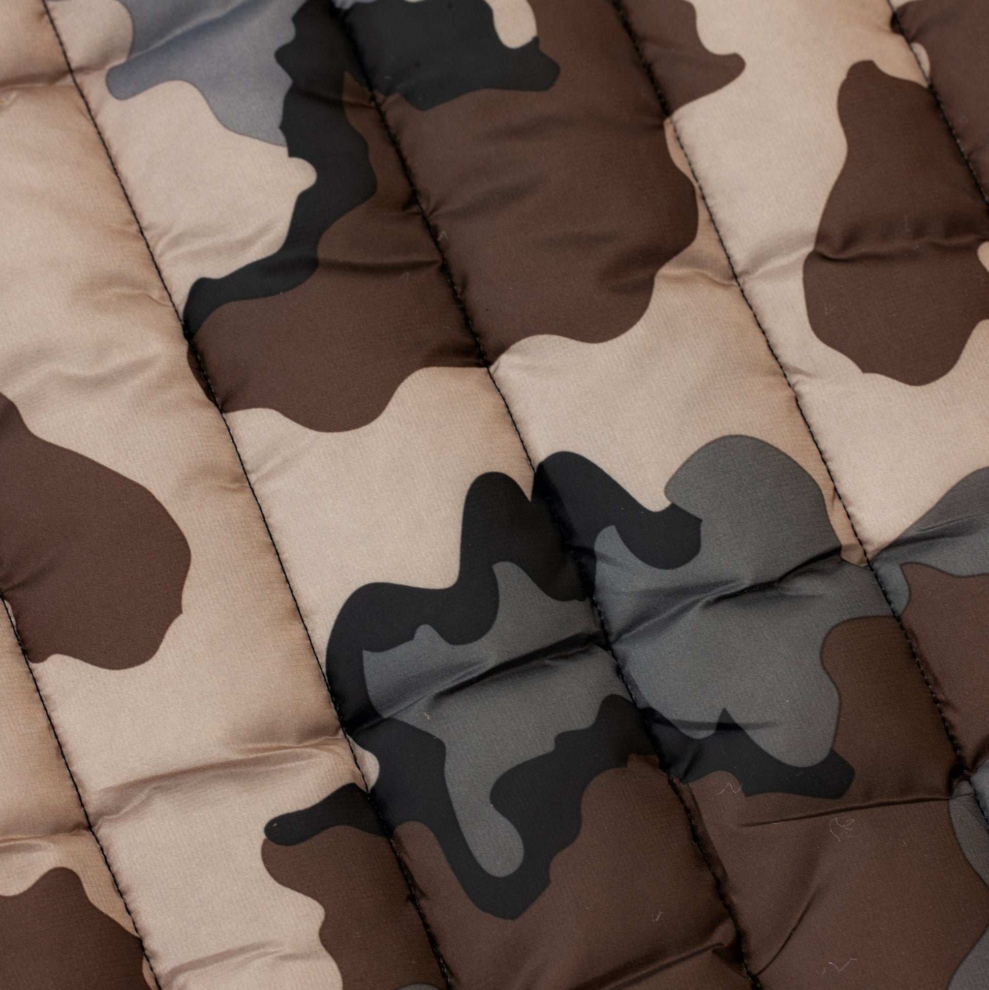 Quilted Polar, 2-Sided, 13oz Camo - Beige / Brown (pattern)