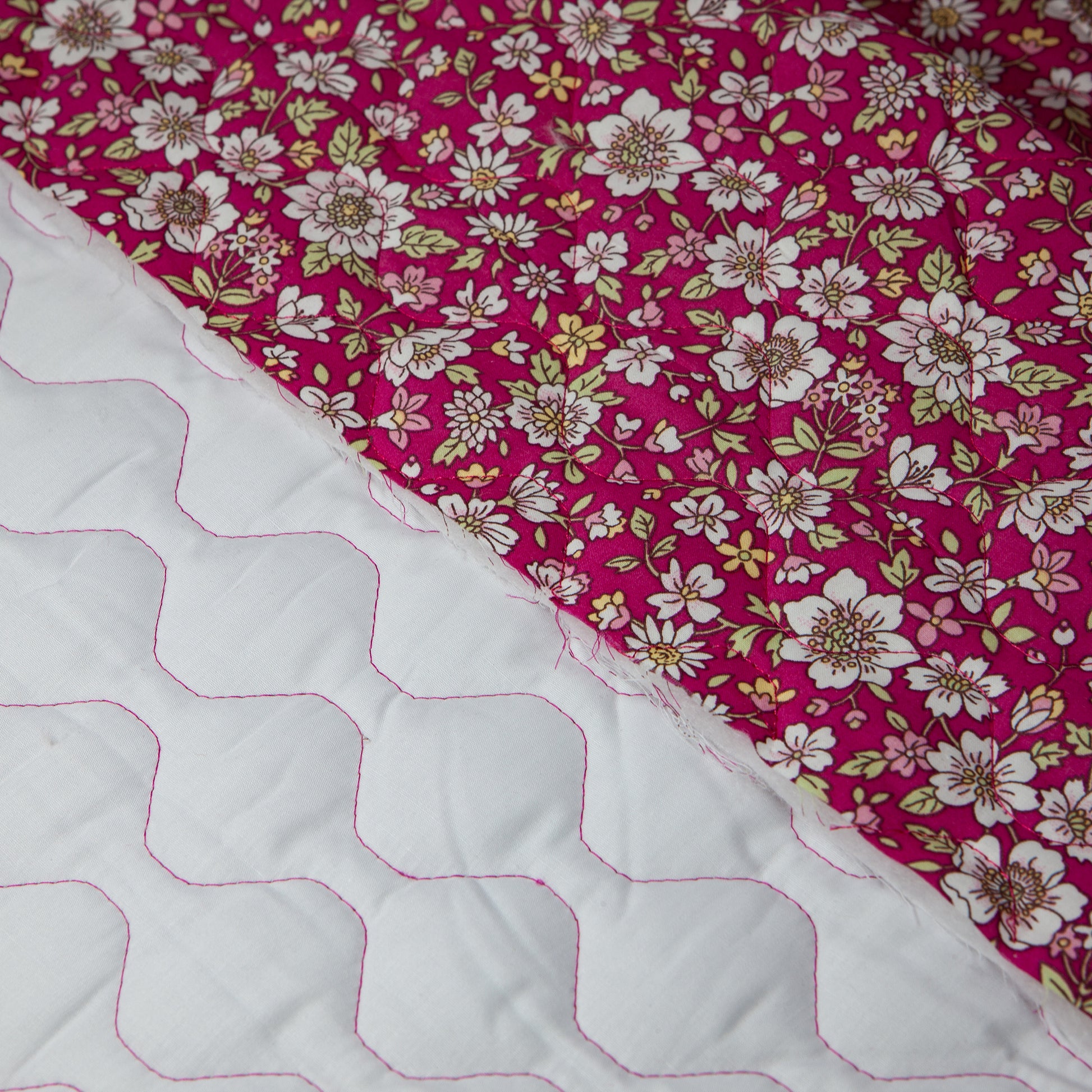 Cotton Quilt - Floral - 6oz - Marguerite (detail)