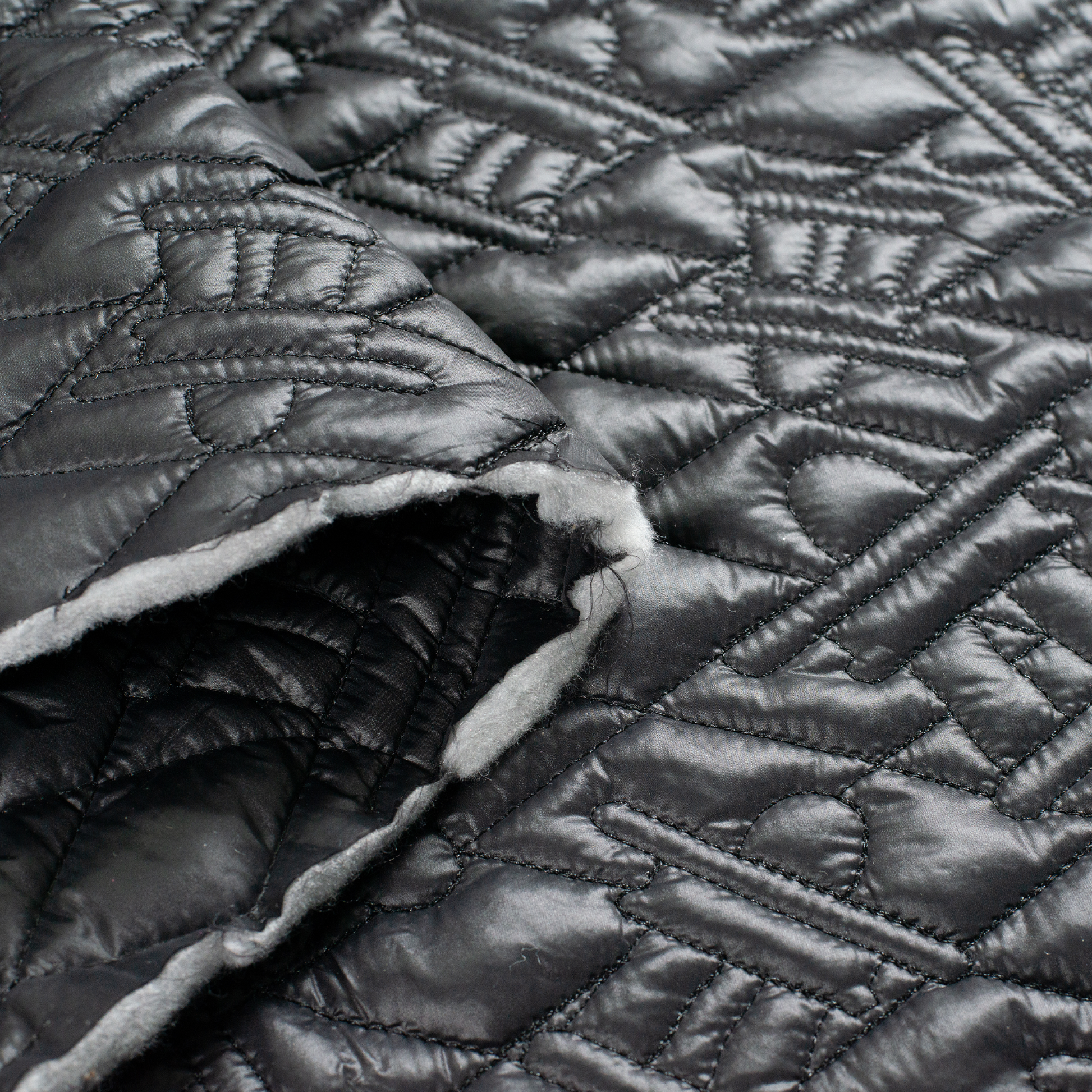 inukshuk quilt, black