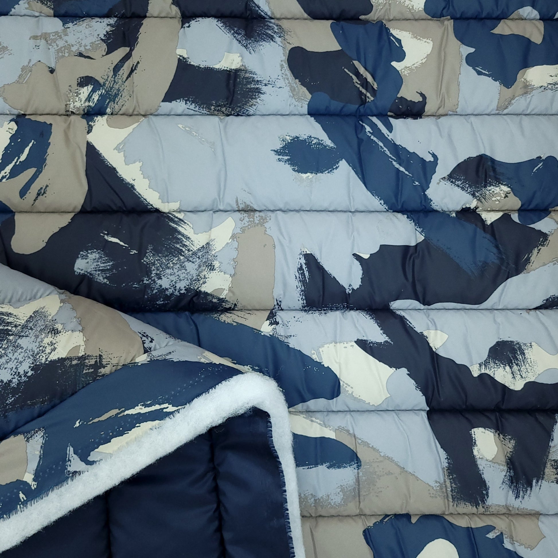 Quilted Holofill™ 2-Sided 13oz Camo - Brush Navy