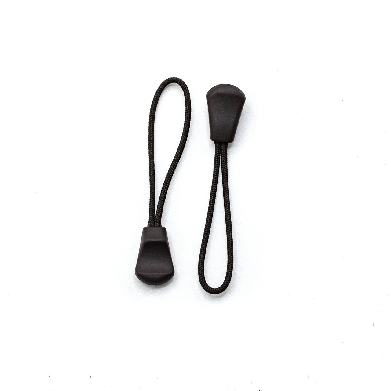 Zipper Pull - Chocolate (close)