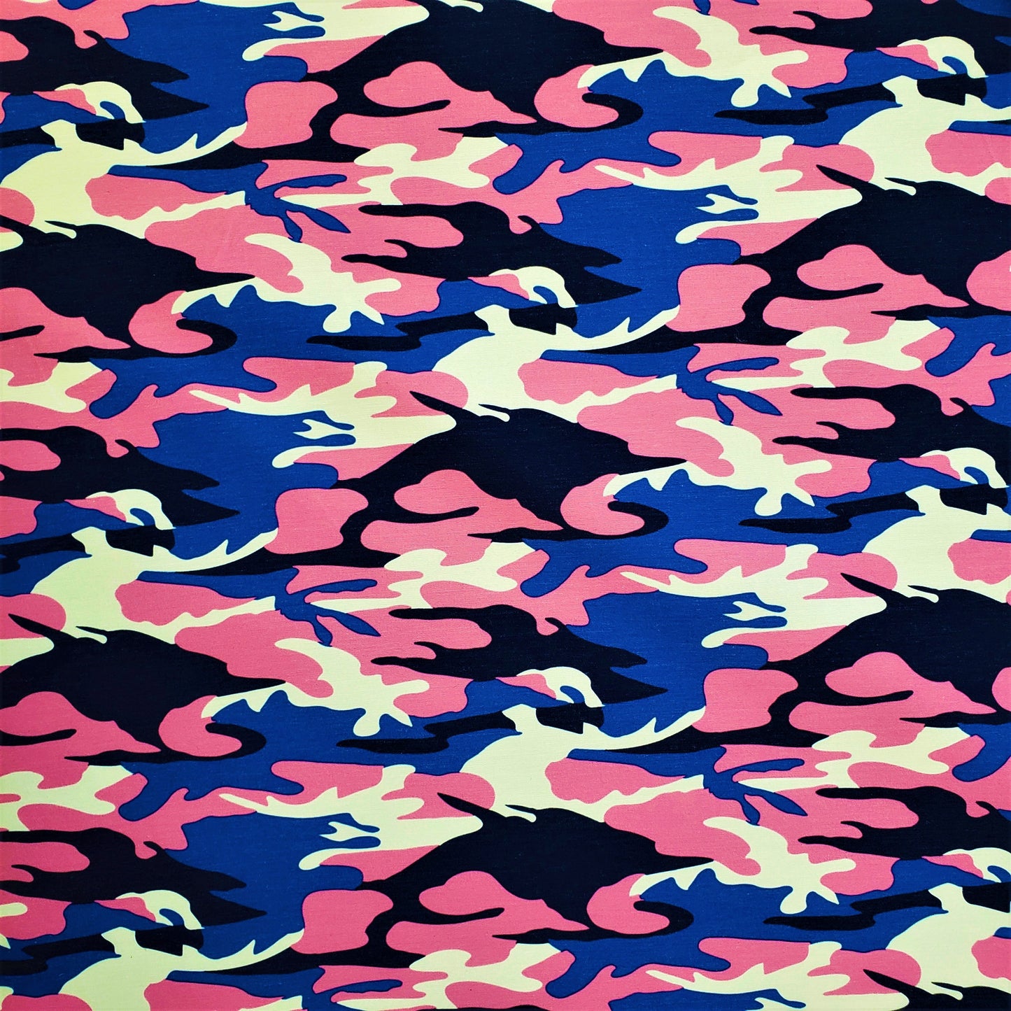 Commander - Classic Camo - Royal Pink