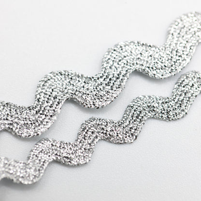 Rik Rak - Metallic Silver (detail)